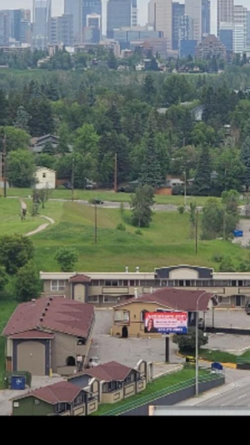 Canadas Best Value Inn Chinook Station Calgary Bagian luar foto