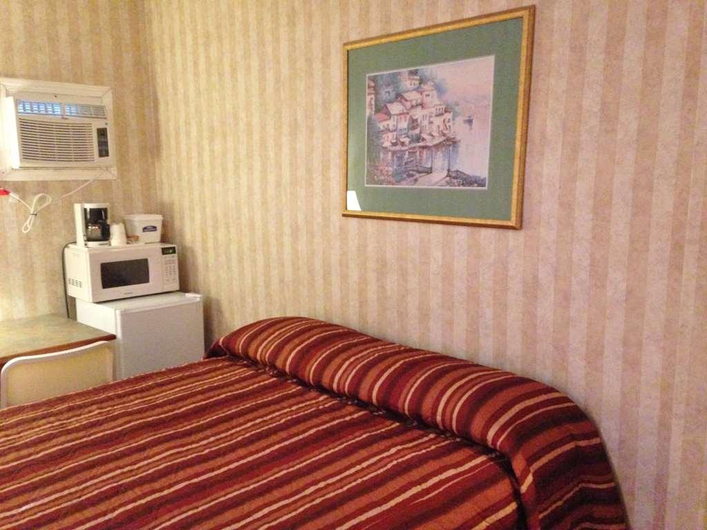 Canadas Best Value Inn Chinook Station Calgary Ruang foto