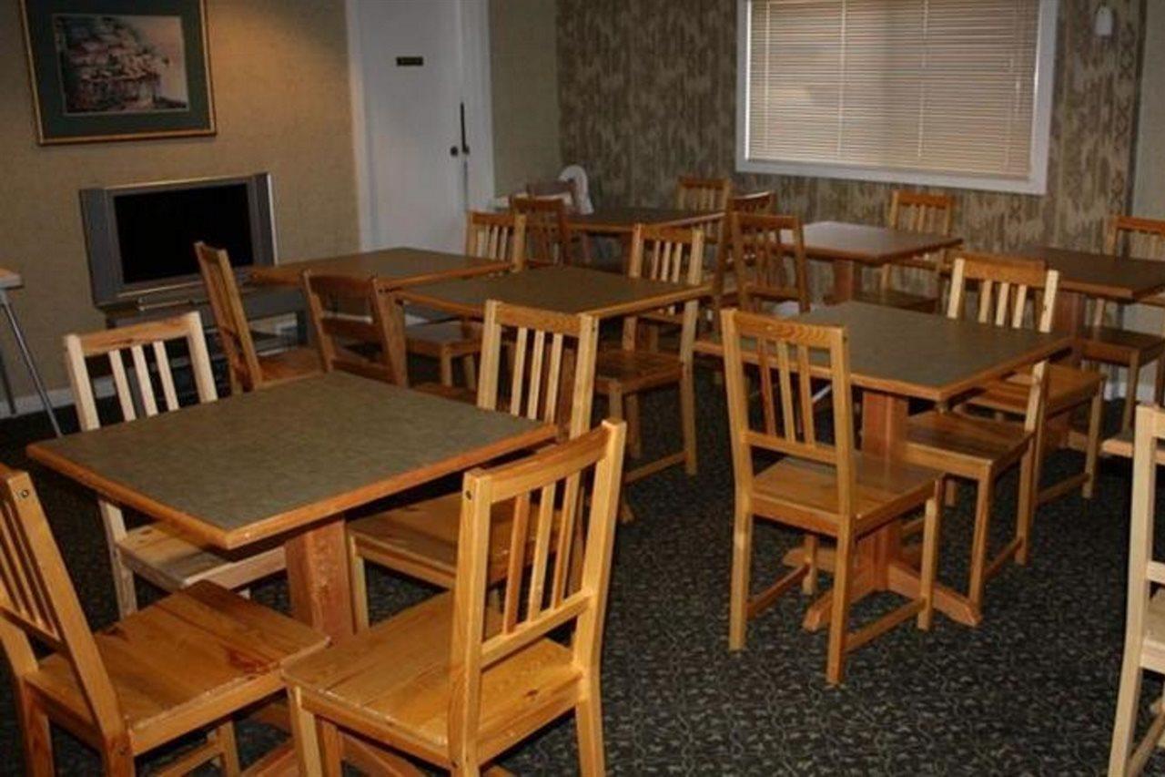 Canadas Best Value Inn Chinook Station Calgary Bagian luar foto