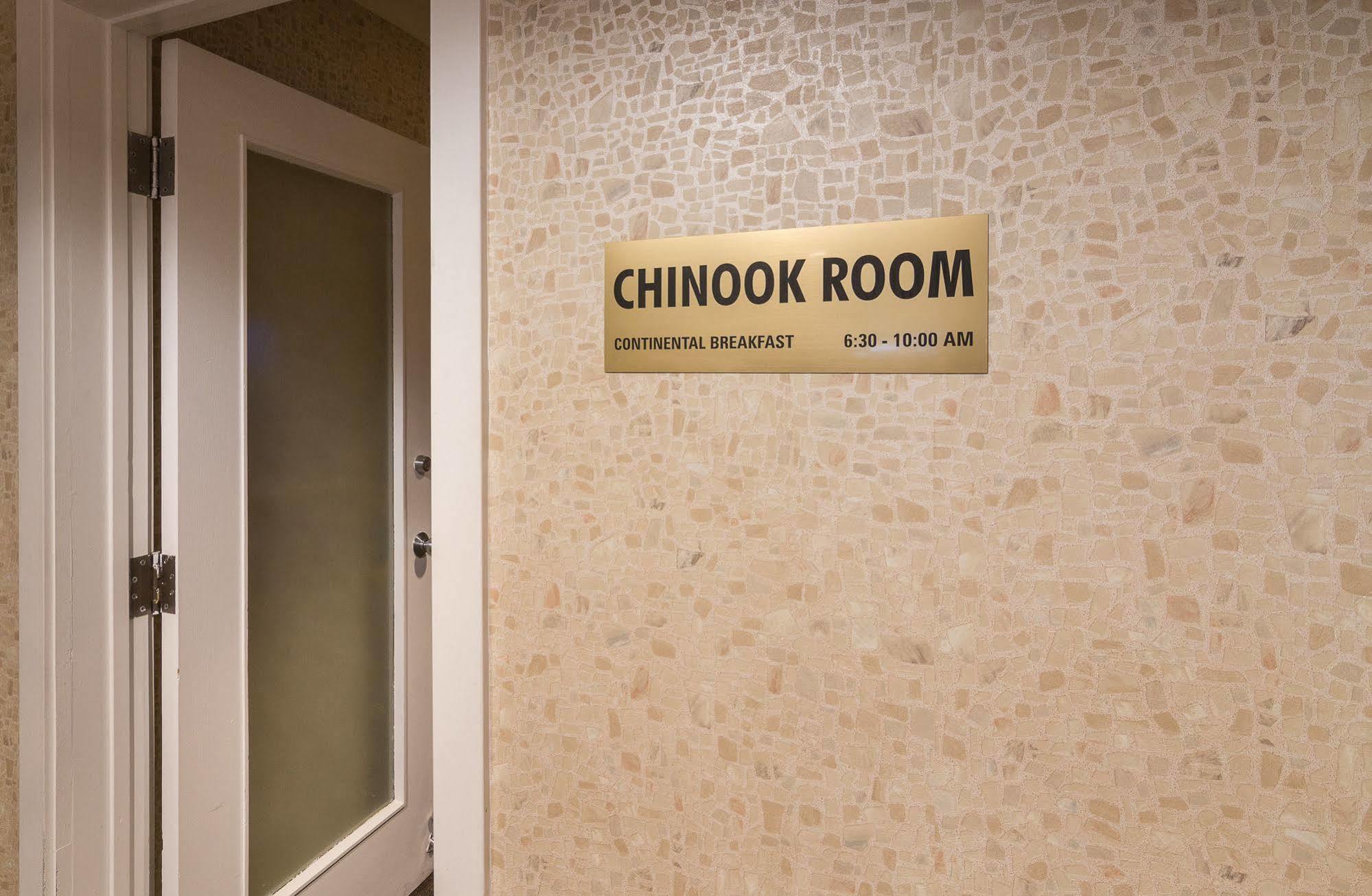 Canadas Best Value Inn Chinook Station Calgary Bagian luar foto