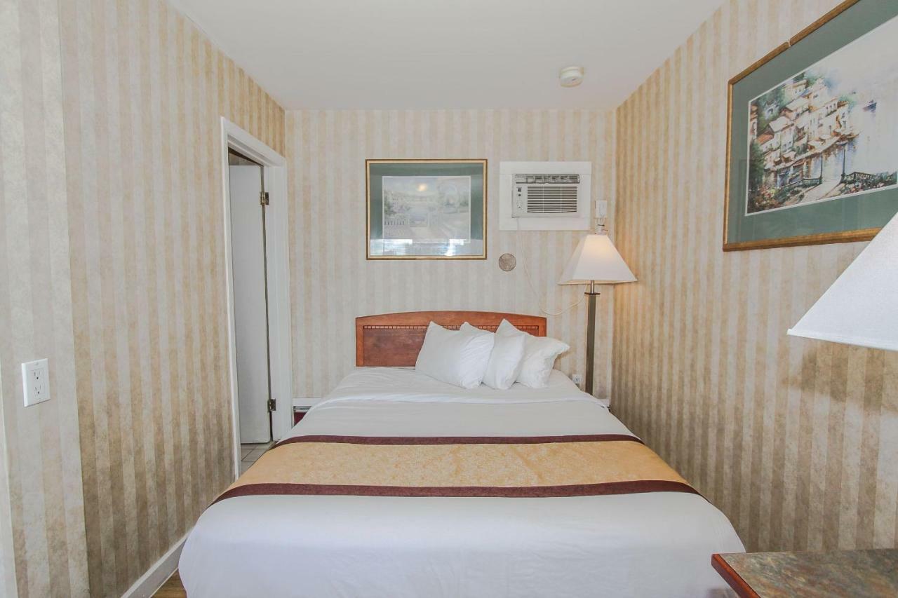 Canadas Best Value Inn Chinook Station Calgary Bagian luar foto