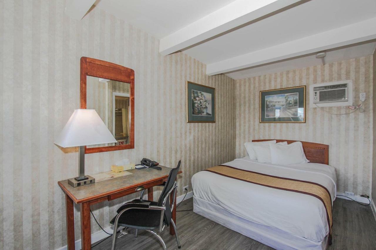 Canadas Best Value Inn Chinook Station Calgary Bagian luar foto
