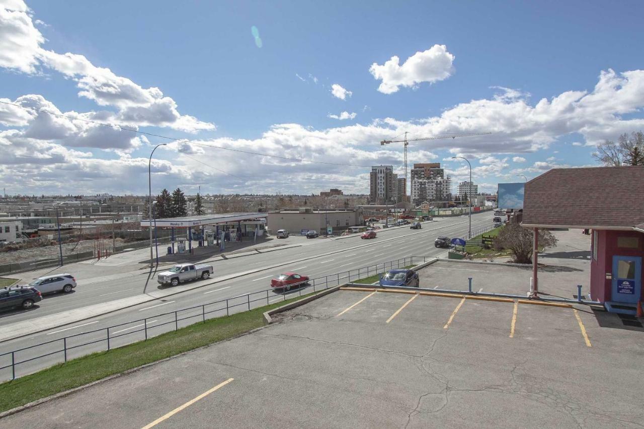 Canadas Best Value Inn Chinook Station Calgary Bagian luar foto